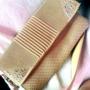 Small purse to use it everywhere